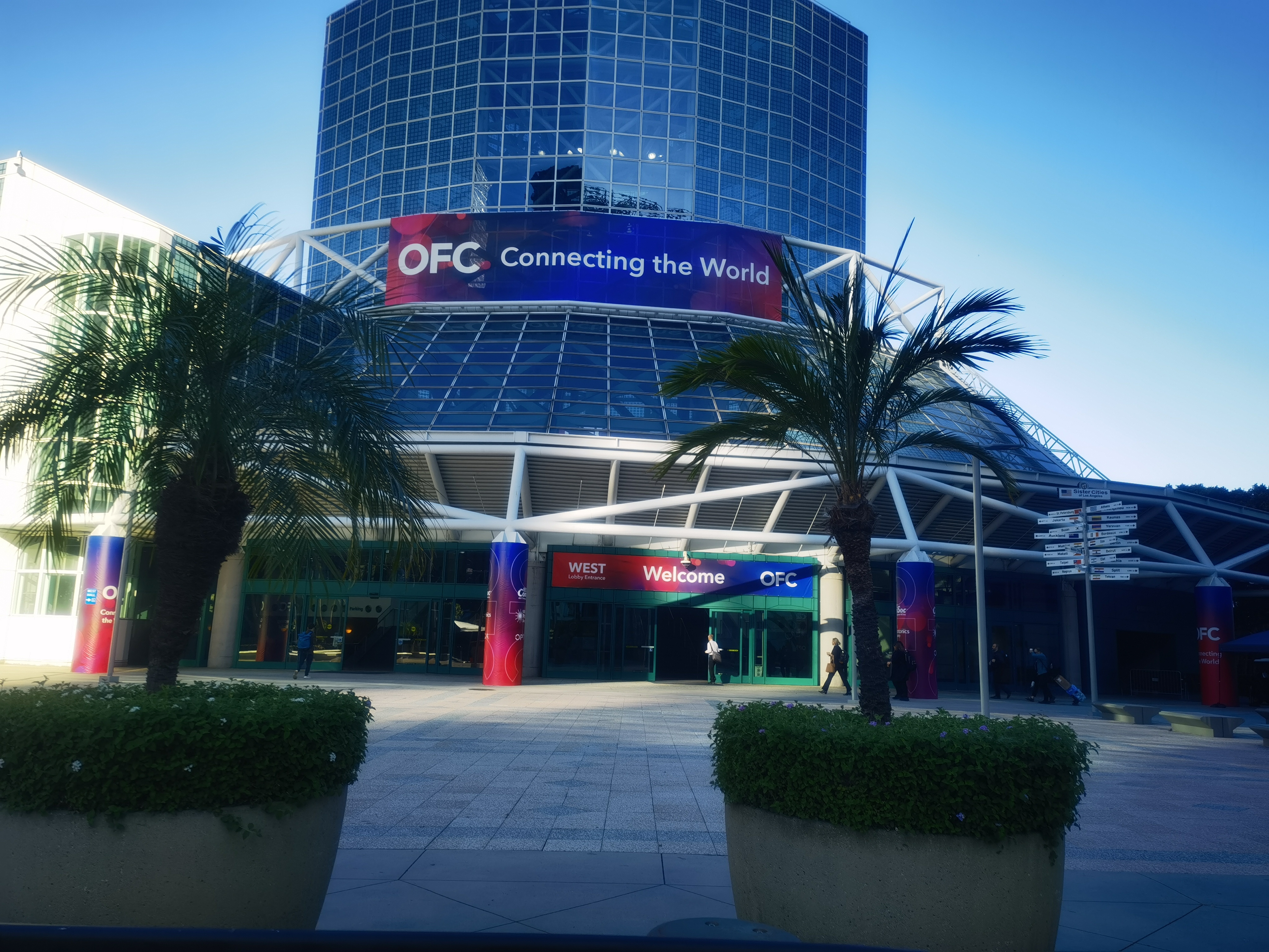 Derniers blogs de l'entreprise sur Chengdu Xingxingrong a fait son apparition à l'OFC 2026, présentant des solutions de protection de câbles haut de gamme